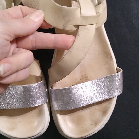 ECCO SIMPIL LEATHER SANDAL VALCRO CLOSURE SIZE 37 CREAM AND SILVER - Picture 9 of 11